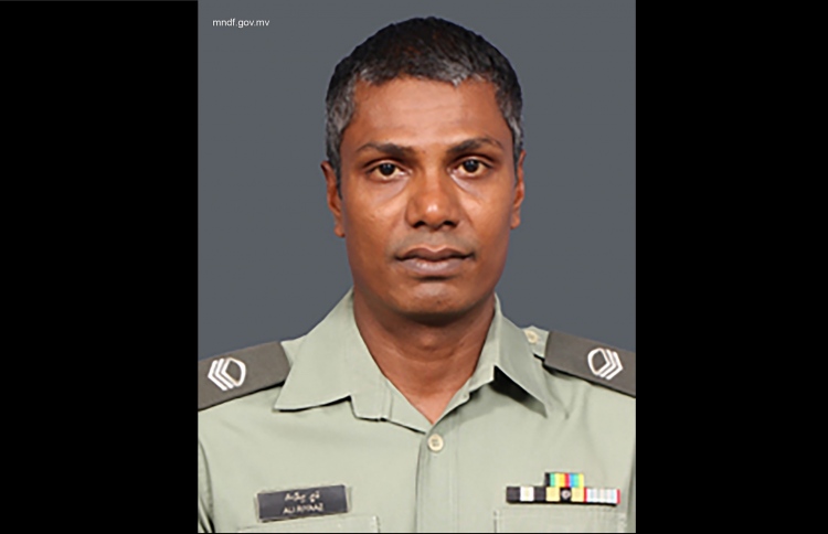 ތަމްރީން ހަދަމުން ދިޔަ ސިފައިންގެ މީހަކު މަރުވެއްޖެ