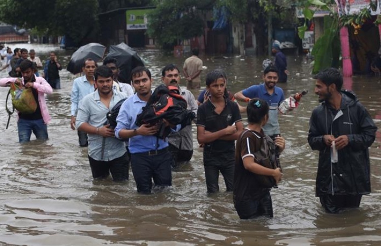 ވިއްސާރައިގައި އިންޑިއާ އިން 1،600 މީހުން މަރު