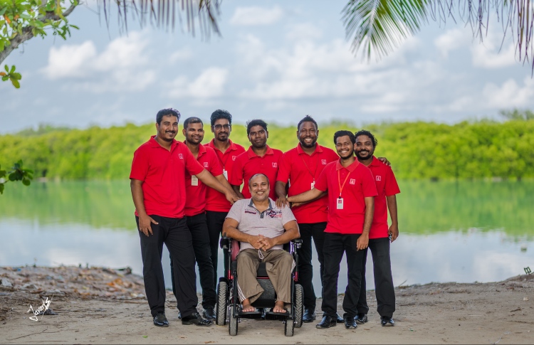 ބީއެމްއެލް އިން 60 މީހަކަށް ވީލްޗެއާ ހަދިޔާކޮށްފި