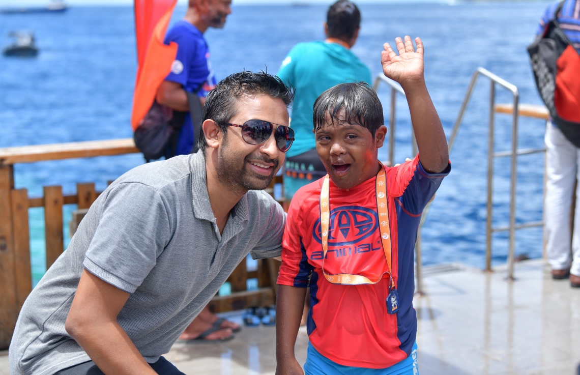 މާލެ (އޮކްޓޯބަރު 12) - ރަސްފަންނު ސަރަހައްދުގައި ސްވިމް މޯލްޑިވްސް އިން ބޭއްވި ދިރާގު މާލޭ އޯޕަން ފެތުމުގެ މުބާރާތް: މިއީ އާއްމުންނަށް ފެތުމުގެ ވާދަވެރި ޕްލެޓްފޯމެއް ހޯދައިދިނުމުގެ ގޮތުން ސްވިމް މޯލްޑިވްސް އިން ރާވައިގެން ފެށި މުބާރާތެއް. --ފޮޓޯ: ނިޝާން އަލީ/ މިހާރު