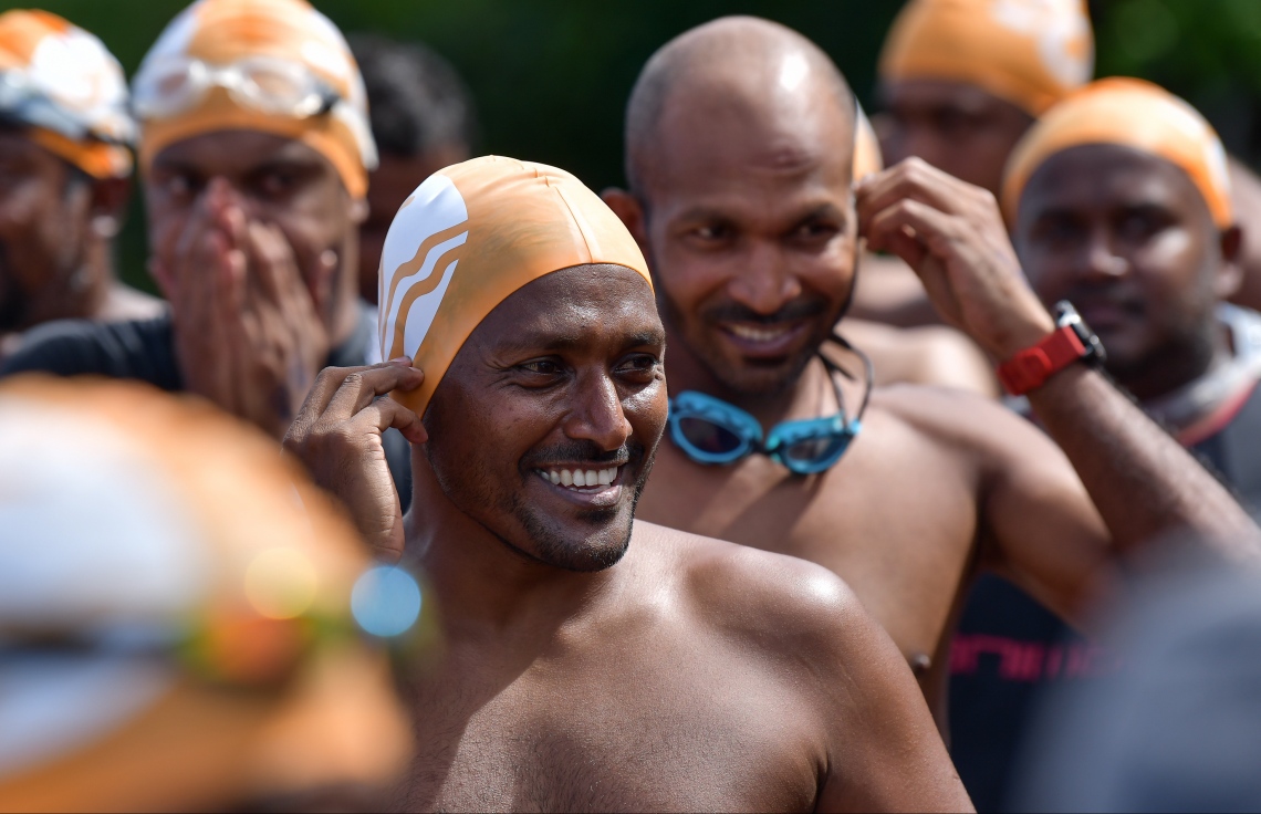 މާލެ (އޮކްޓޯބަރު 12) - ރަސްފަންނު ސަރަހައްދުގައި ސްވިމް މޯލްޑިވްސް އިން ބޭއްވި ދިރާގު މާލޭ އޯޕަން ފެތުމުގެ މުބާރާތް: މިއީ އާއްމުންނަށް ފެތުމުގެ ވާދަވެރި ޕްލެޓްފޯމެއް ހޯދައިދިނުމުގެ ގޮތުން ސްވިމް މޯލްޑިވްސް އިން ރާވައިގެން ފެށި މުބާރާތެއް. --ފޮޓޯ: ނިޝާން އަލީ/ މިހާރު