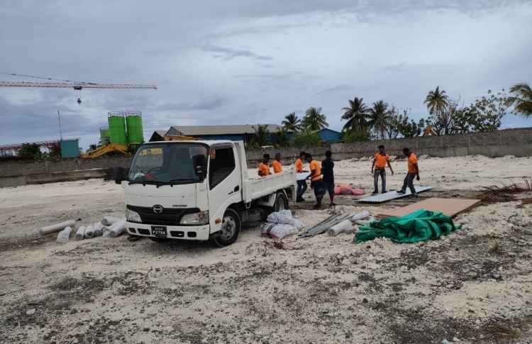 ތިލަފުށީގައި ގުދަންތައް ހަދަން އެސްޖޭ ކޮންސްޓްރަކްޝަނަށް