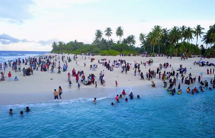 ފުވައްމުލަކުގައި ކަރަންޓީނުގައި ހުރި މީހަކު ޕޮޒިޓިވް