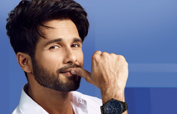 ބޮލީވުޑްގެ ޚަބަރުތައް ކުރުކޮށް