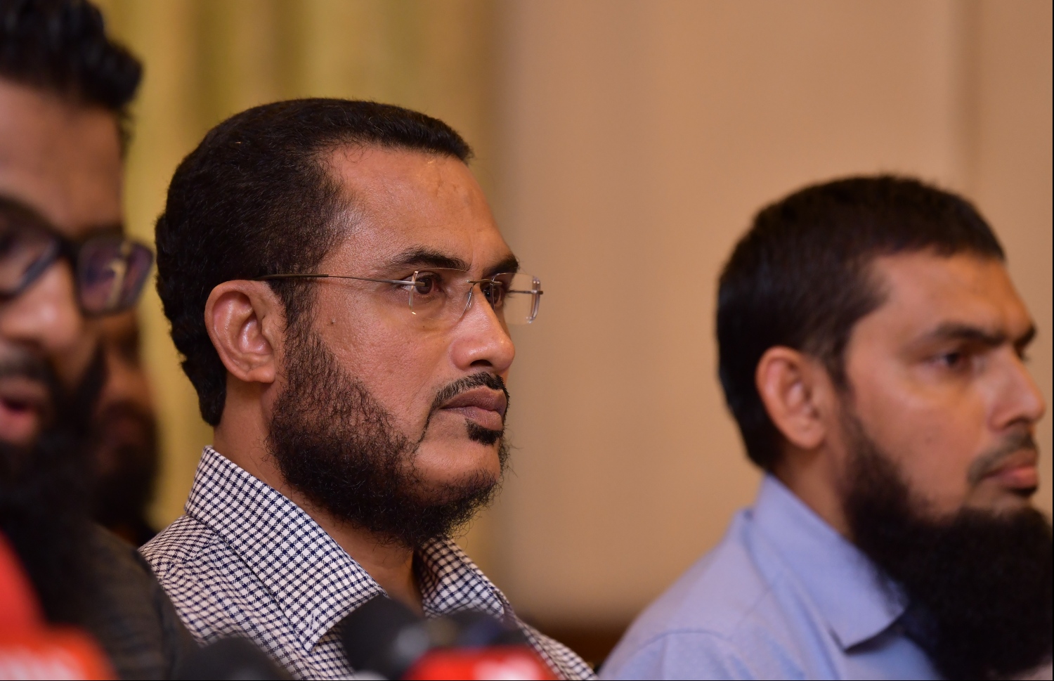 ރާއްޖޭގެ މަޝްހޫރު ދީނީ އިލްމުވެރިން މިއަދު ބޭއްވި ނިއުސް ކޮންފަރެންސްގައި ޝެއިހް އިލްޔާސް ބައިވެރިވެވަޑައިގަންނަވަނީ.---ފޮޓޯ: ހުސައިން ވަހީދު/މިހާރު