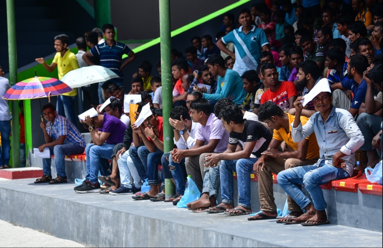 14 ތަނެއް ބެލިއިރު، 25 ބިދޭސީއަކު ގަވައިދާ ޚިލާފު