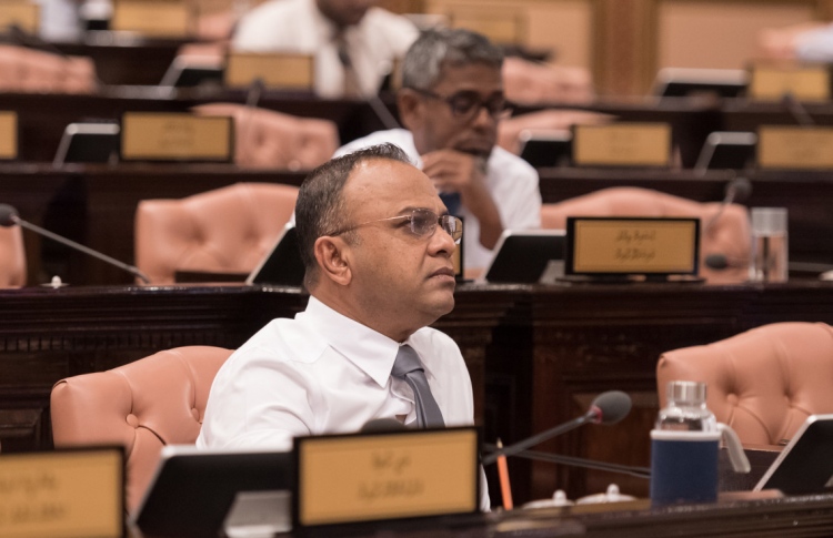 މާލެ މީހުންނަށް މޮޅު ގޮތް ވާކަށް ނުޖެހޭ: ހުސެއިން