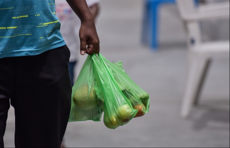 ފޭކްސްލިޕް ފޮނުވައިގެން މުދާ ހޯދި މީހަކު ޖަލަށް