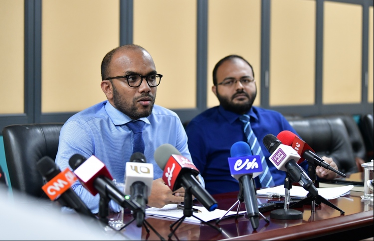 ސަމުރާއީ ބޮންޑު ވިއްކާނީ އަހަރުގެ މެދުތެރޭގައި