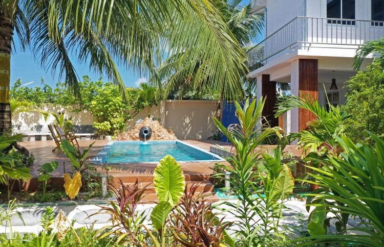 ގެސްޓުހައުސް ހުންނަ ރަށަކުން ދާ ނަމަ ކަރަންޓީން ލާޒިމު