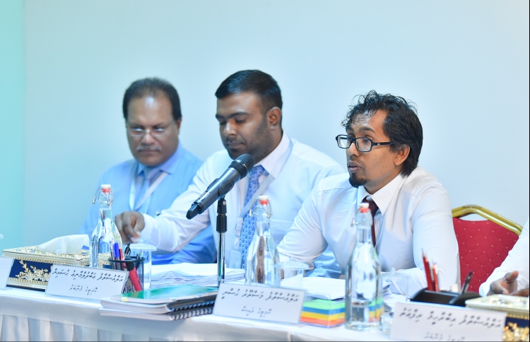 ކްރިމިނަލް ކޯޓާއި ސިވިލް ކޯޓަށް ހަތަރު ފަނޑިޔާރެއް