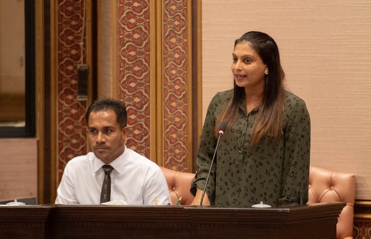 ޓީޗަރުންގެ މުސާރައަށް ހެޔޮ ގޮތްތަކެއް ވާނެ: މިނިސްޓަރު