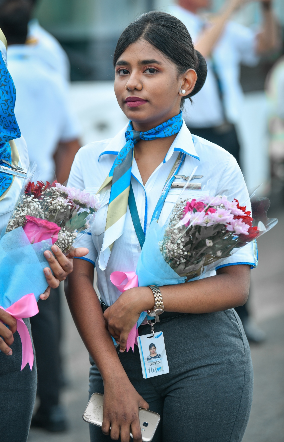 ވެލާނާ އިންޓަނޭޝަނަލް އެއާޕޯޓް: ނޮވެމްބަރު 7، 2019- ވިލާ އެއާގެ ފްލައިމީގެ ފްލީޓަށް އަލަށް ގެނައި، އޭޓީއާރު 600-72 މަރުކާގެ މަތިންދާބޯޓަށް މަރުހަބާ ކިޔަން އެ އެއާލައިންގެ މުވައްޒަފަކު މާބޮނޑި ހިފައިގެން: މީގެ އަށް އަހަރު ކުރިން އުދުހެން ފެށި ފްލައިމީގައި އޭޓީއާރު 600-72 މަރުކާގެ ތިން ބޯޓު މިހާރު ގެންގުޅޭ.---ފޮޓޯ: ނިޝާން އަލީ/މިހާރު