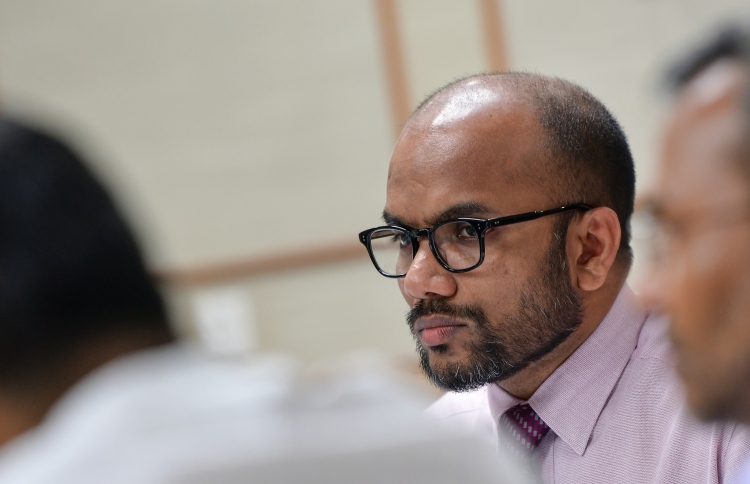 ހިންގުން ރަނގަޅު ނުކުރާ ވެރިން ބަދަލުކުރާނަން: އަމީރު