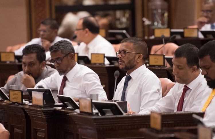 ކައުންސިލަރުން ވަކިކުރުމުގެ ބާރު މަޖިލިހަށް ދެނީ!