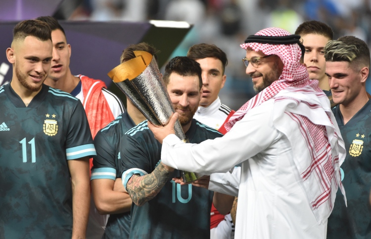 މެސީގެ ގޯލުން އާޖެންޓީނާ އިން ބްރެޒިލް ބަލިކޮށްފި