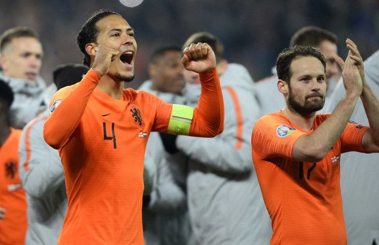 ފަސް އަހަރަށް ފަހު ނެދަލެންޑްސް ބޮޑު މުބާރާތަކަށް