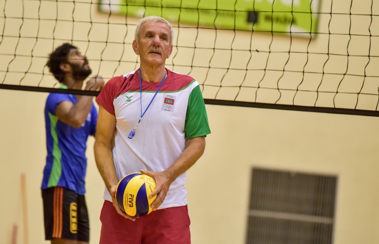 ގައުމީ ކޯޗުގެ ކޮންޓްރެކްޓްވަނީ ހަމަވެފައި: ވީއޭއެމް