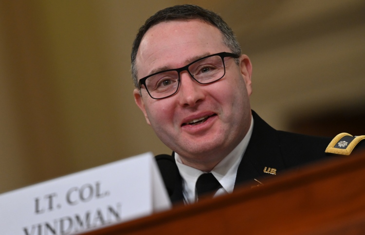 ހެކިބަސް ދިން އޮފިޝަލަށް ވައިޓްހައުސްގެ ފާޑުކިޔުން