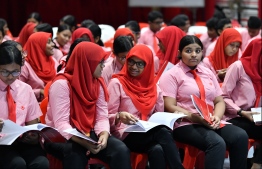 (FILE) Students of Iskandhar School on report giving day, on November 21, 2019: as Maldives is seeing a surge in Covid cases due to Omicron variant, schools are placing precautionary measures to control the spread -- Photo: Mihaaru