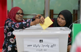 Members casting their votes in the MDP leadership election. PHOTO: NISHAN ALI/ MIHAARU