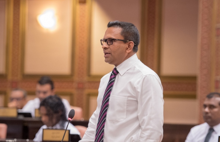 ސިފައިން/ފުލުހުންގެ ފްލެޓްތައް އާރުސީސީއާ ހަވާލުކުރަނީ