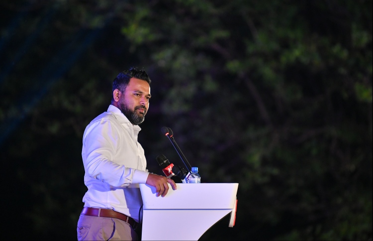 ޗައިނާއާ ބެހޭ ނަމަ ދިވެހިންނަށް ހިތިވާނެ: ޝިޔާމް