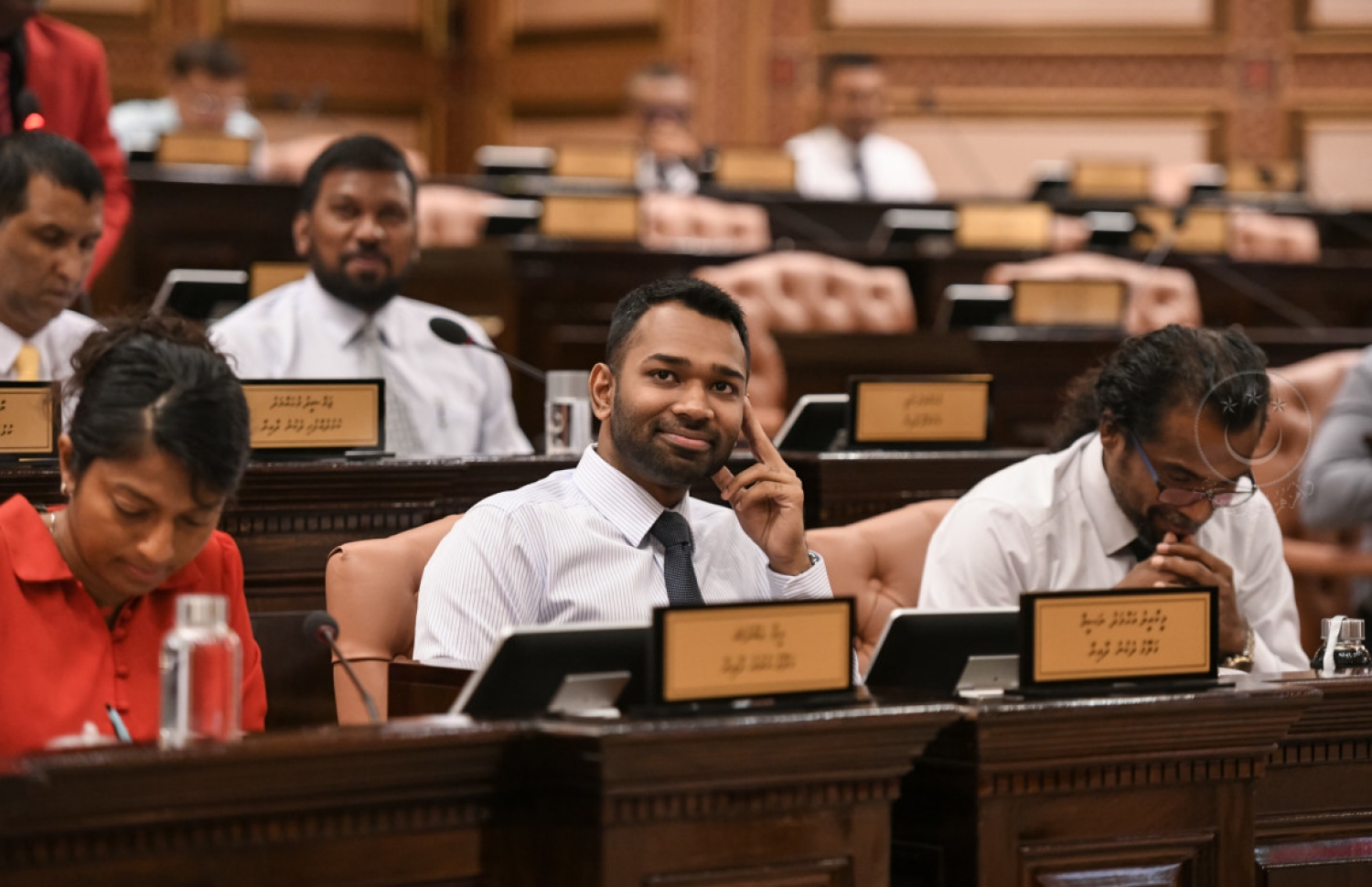 ރައްޔިތުންގެ މަޖިލިހުގެ މިއަދުގެ ޖަލްސާ ކުރިއަށް ދަނީ. --- ފޮޓޯ: މަޖިލިސް