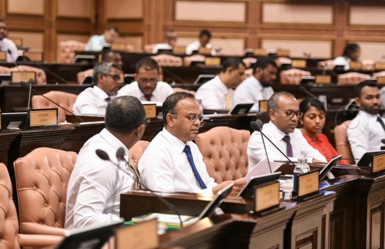 މެމްބަރުންގެ ރުޅިގަނޑު ހަރުކަށި މީހުންނަށް!