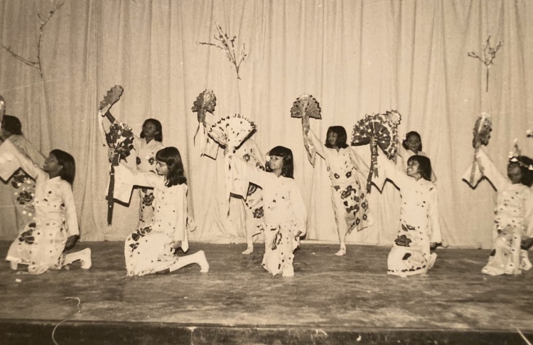 އަމީނިއްޔާއަށް 75: އެތައް ބައެއްގެ އުފާވެރި މާޒީއެއް