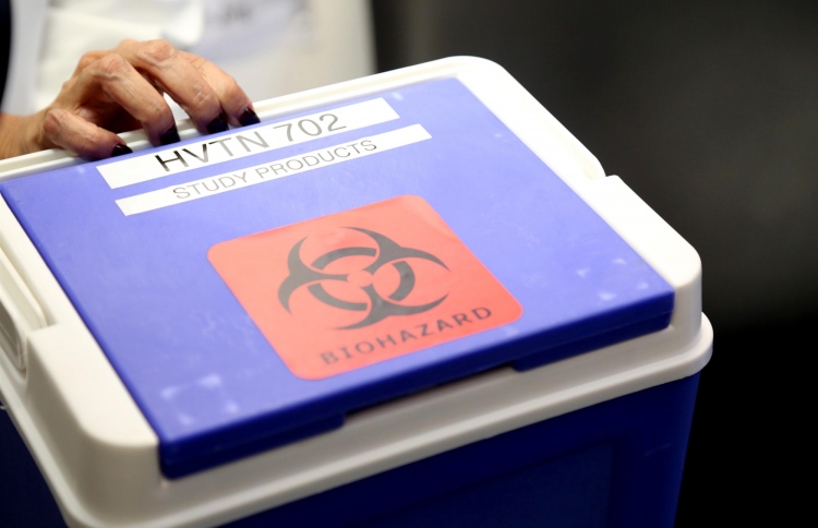 އެޗްއައިވީ އަށް ވެކްސިނެއްގެ އުންމީދު ބޮޑުވެފައި