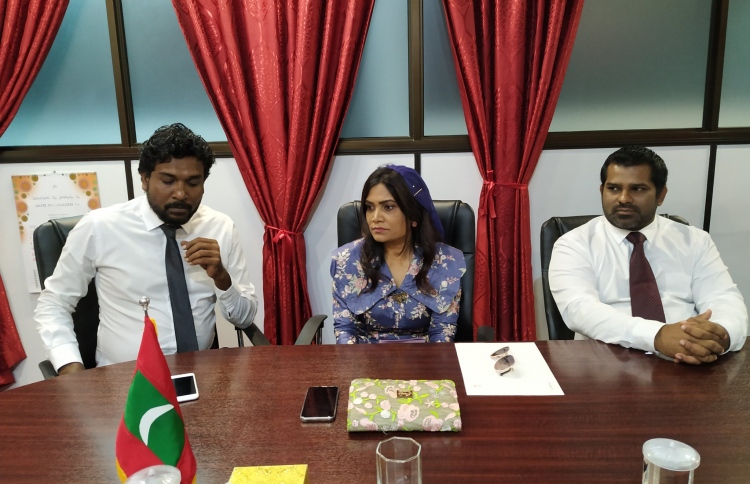 ބްރޯޑްކޮމްގެ ކުރީގެ ނިންމުންތައް ރިވިއުއަށް ފުރުސަތުދެނީ
