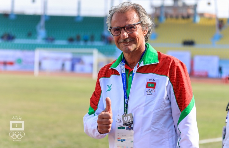 ޒިންމާ ނަގާފައި ވެސް ސެގާޓް ދެއްކީ ބަހަނާ!