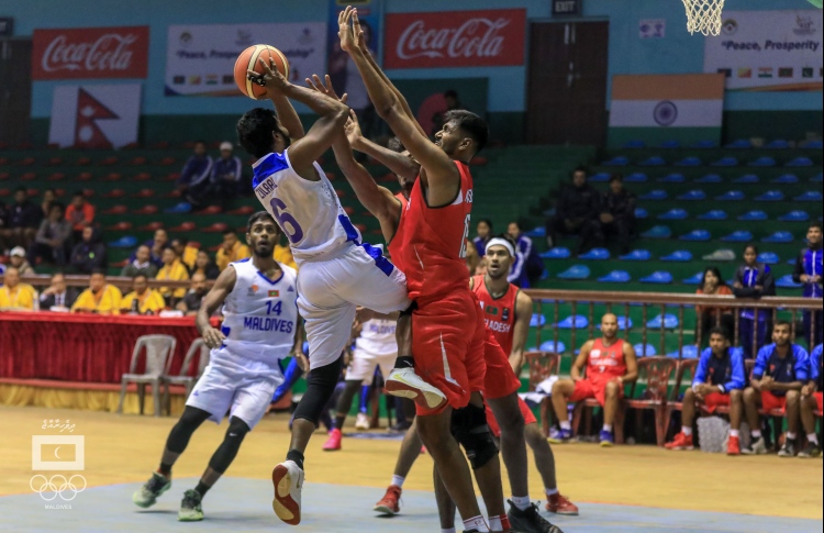 ފުރަތަމަ މެޗުތަކުން ބާސްކެޓް ދެ ޓީމު ބަލިވެއްޖެ