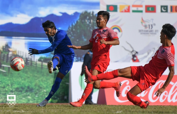 ފުޓްބޯޅައިން ރަނަށް ކުރި އުއްމީދު ފެނަށް!