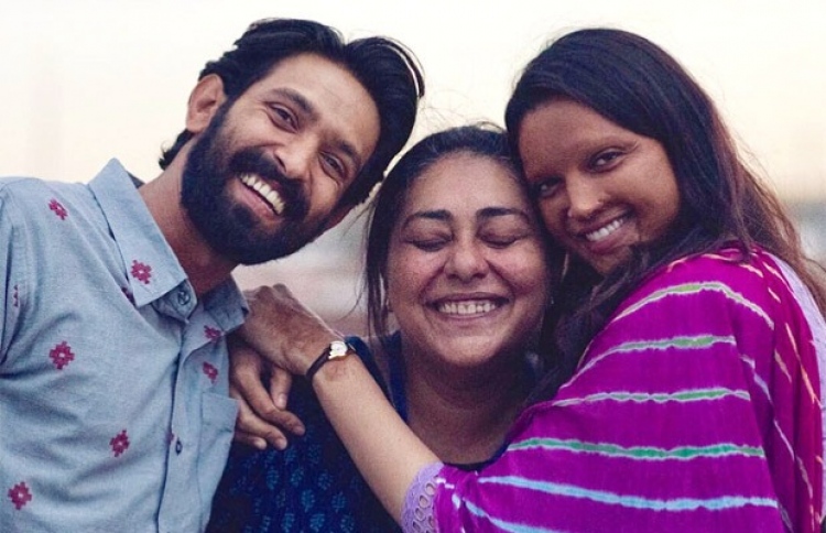 ބޮލީވުޑްގެ ޚަބަރުތައް ކުރުކޮށް