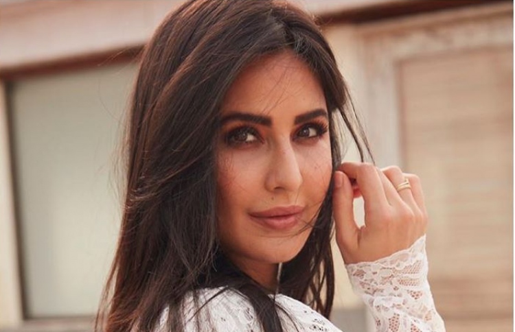 ކެޓްރީނާގެ ބިރުވެރި ފިލްމަކީ "ފޯންބޫތު"