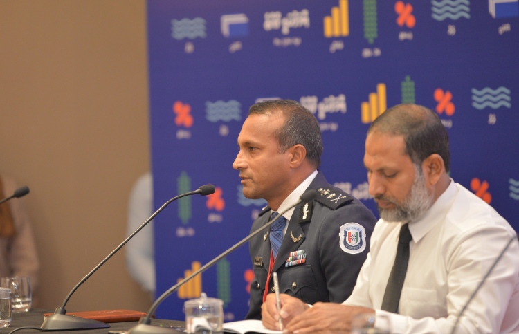 ރާއްޖޭގައި ބޮން ހަދައި ވައިގެ މަގުން ގޮއްވާލަން އުޅުނު