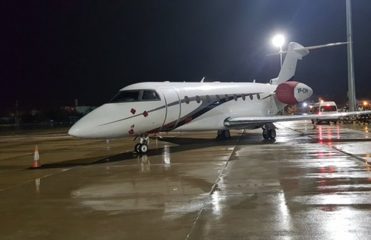 ވީއައިއޭގެ އިރުމަތީ އޭޕްރަން ޖެޓްތަކަށް ހުޅުވާލައިފި