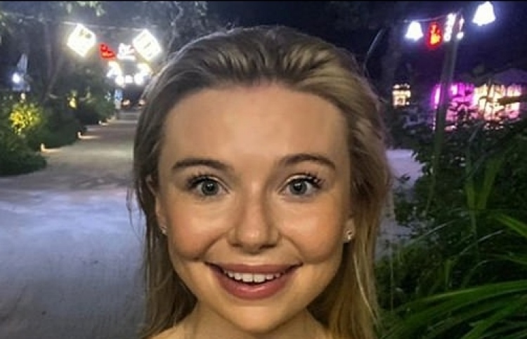 އިނގިރޭސިއަކު ހުޅުލޭ އެއާޕޯޓްގައި ނުވަ ގަޑިއިރު ރޮއިފި