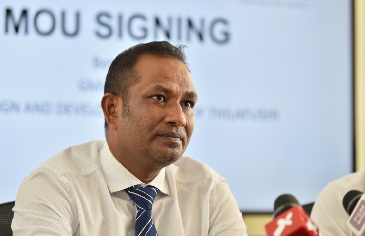 އިބޫ ޒަހަމްވީ އަންހެނުންގެ ދަބަހުގައި އޮތް ކަޓަރަކުން!