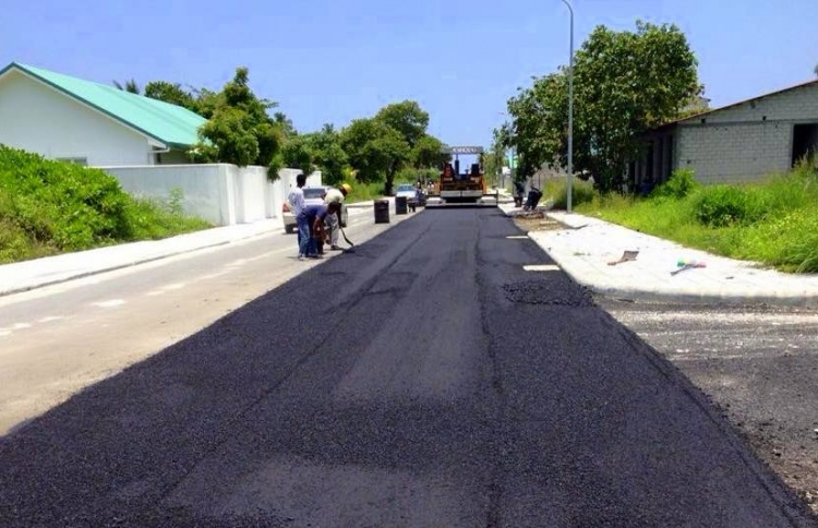 އައްޑޫ މަގުތައް ހަދަން ސާވޭކުރަން ފަށައިފި