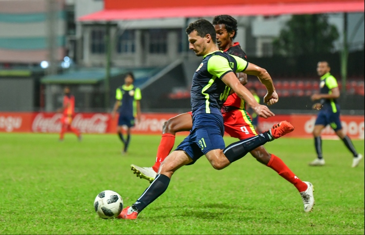 ޔޫވީ އާއި ދަ ގްރާންޑޭ އެއްވަރުވެއްޖެ