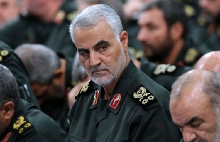 އެމެރިކާގެ އޮފިޝަލަކު މަރަން އުޅުނު މީހަކަށް ދައުވާ