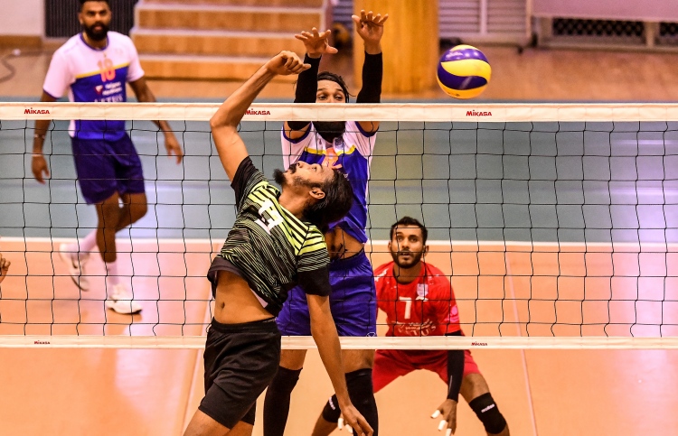 ގުޑީސް އިން އަނެއްކާ ވެސް ޕޮލިސް ބަލިކޮށްފި