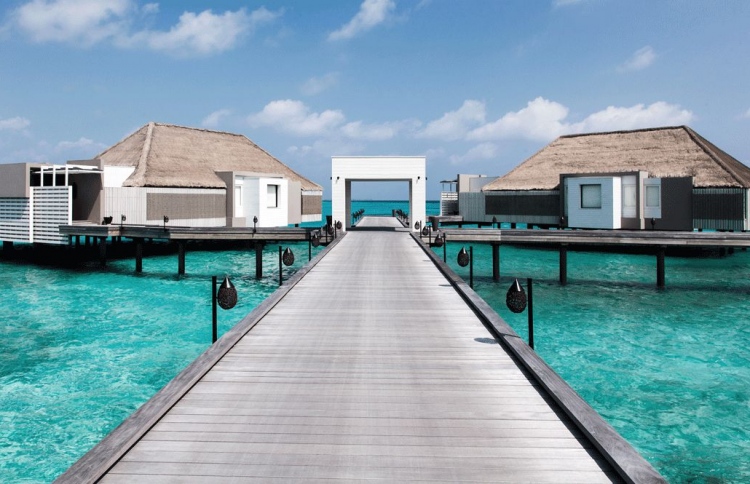 ފޯބްސް ޓްރެވަލް ލިސްޓުގެ ކުރީގައި ރާއްޖޭގެ ހަ ރިސޯޓެއް