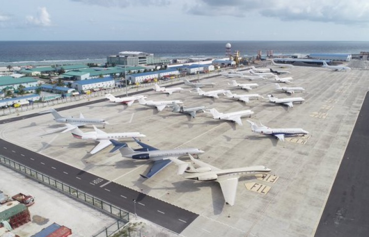 ފްލައިޓް ނުޖެއްސި، 45 މިނެޓް އޮންނަން ޖެހިދާނެ