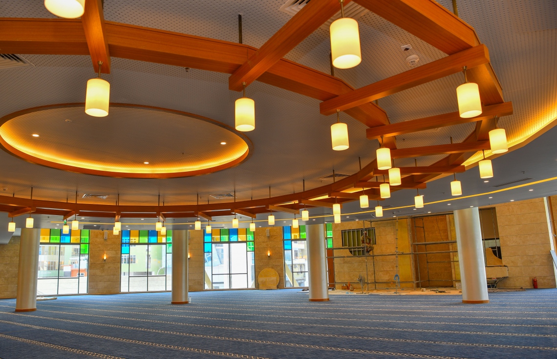 މާލެ- ޖެނުއަރީ 7، 2020: ސައޫދީ އަރަބިއްޔާގެ ރަސްގެފާނު ސަލްމާން އަބްދުލްއަޒީޒްގެ ޚަރަދުގައި މާލޭގައި އިމާރާތް ކުރި މިސްކިތުގައި ފިރިހެނުން ނަމާދު ކުރަން ހާއްސަ ބައި: މިއީ ރީތި އަދި ފުރިހަމަ މިސްކިތެއް--. ފޮޓޯ: ނިޝާން އަލީ/މިހާރު