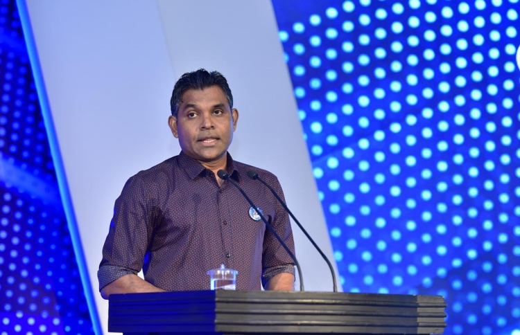 "ތައުލީމާއި ކުޅިވަރު އެކުގައި ކުރިއަށް ގެންދަން ޖެހޭ"