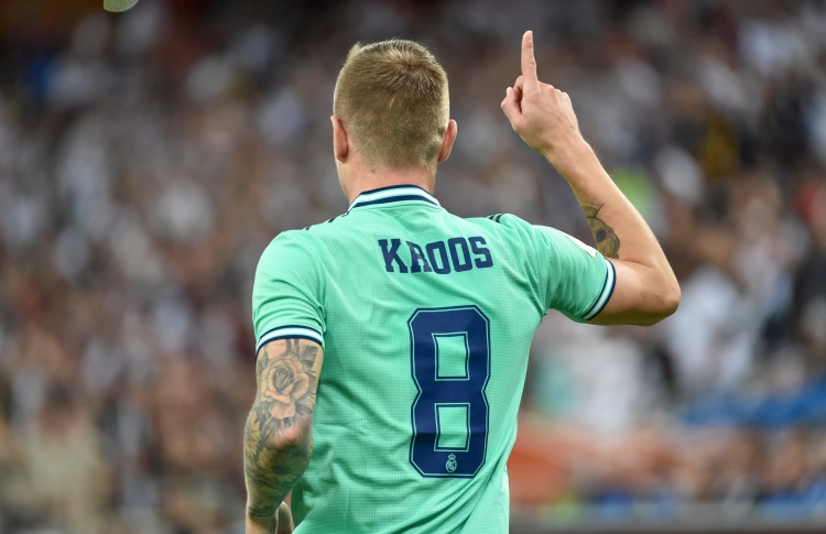 Watch Toni Kroos score direct from a corner as Real Madrid take on